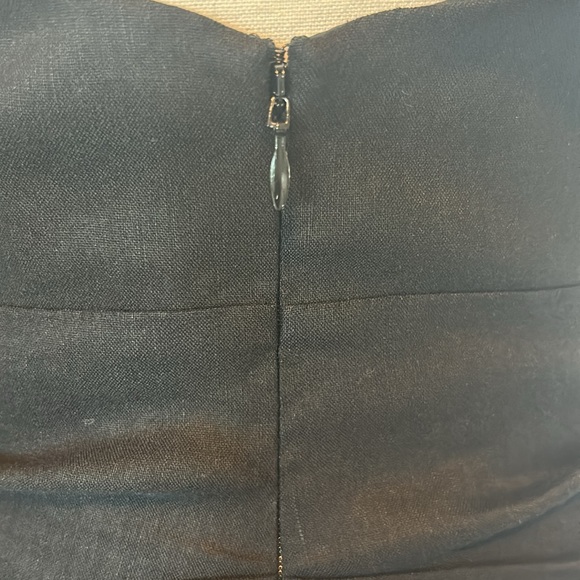 Nicole Miller: Fitted Linen Midi Dress - Picture 11 of 12